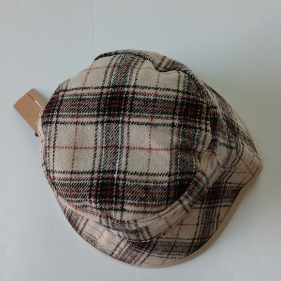 Steve Madden Women's Reversible Plaid Bucket Hat Cream Fabric - Picture 7 of 12